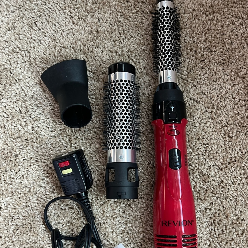 Revlon Ionic Technology Perfect Heat & Style Hair Brush